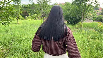 Meeting a sexy girl in the park turns into hot rough fucking