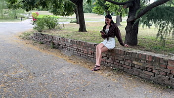 Meeting a sexy girl in the park turns into hot rough fucking