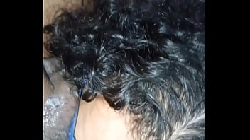 Puta leiteira tomando porra