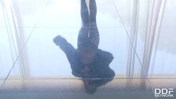 Perfect pussy sexy solo babe bares all