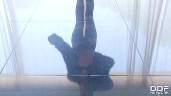 Perfect pussy sexy solo babe bares all