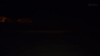 Mc akira se masturbando na praça pública