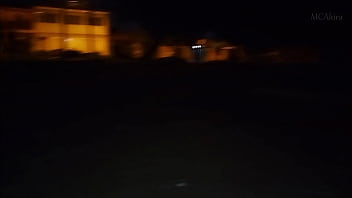 Mc akira se masturbando na praça pública