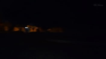 Mc akira se masturbando na praça pública