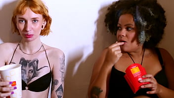 Eating Hamburguer And Burping thumbnail