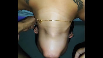 Novinha gulosa desafio engole tudo