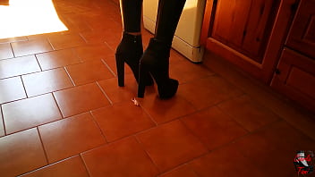 Giantess er in high heels boots
