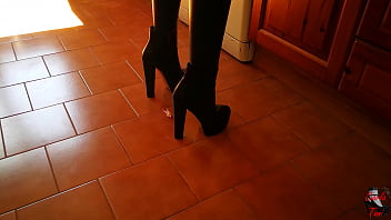 Giantess er in high heels boots