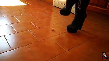 Giantess er in high heels boots