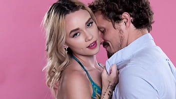 Blonde who loves to love