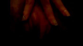 Morena mostrando ppk