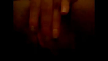 Morena mostrando ppk