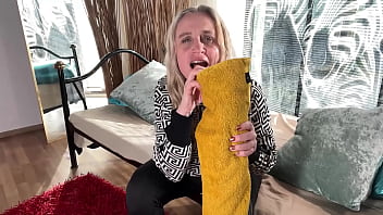 Hot prolapse masturbating under the shower