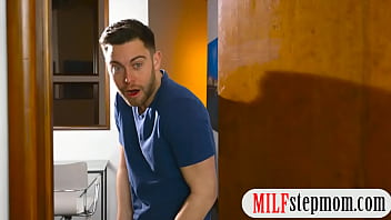 Blondes Milf And Teen Shared A Hard Cock thumbnail