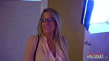 Blonde horny hottie anya enjoys fingering and dildo fucking her wet pussy