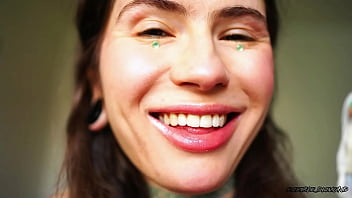 Sticky glossy bubblegum pop