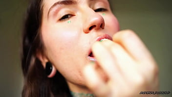 Sticky glossy bubblegum pop