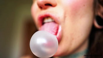 Sticky glossy bubblegum pop