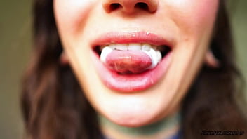 Sticky glossy bubblegum pop