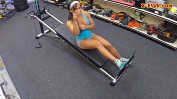 Sporty babe posed naked and screwed up in the pawnshop