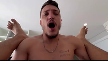 Marcos goiano levando pica do gatinho da academia puto fodendo meu rabo sem camisinha macho com tesão gozando dentro da minha bunda