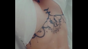 Bon mardi a tous je vous embrasse un petit chaud privée ça vous dit