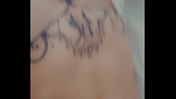 Bon mardi a tous je vous embrasse un petit chaud privée ça vous dit