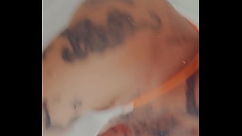 Bon mardi a tous je vous embrasse un petit chaud privée ça vous dit