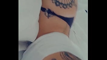 Bon mardi a tous je vous embrasse un petit chaud privée ça vous dit