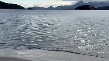 As Aventuras Do Casal Demos Carona Para Uma Desconhecida Que Conhecemos Na Praia E O Destino Foi Nossa Casa Bruninha Surfistinha thumbnail