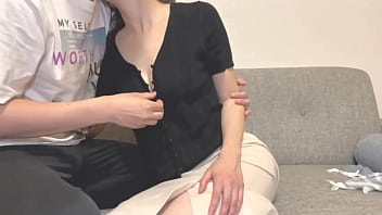 【個人撮影】甘いイチャイチャに興奮した可愛い彼女が彼氏を襲うフェラから騎乗位で生挿入 日本人素人カップルの日常 japanese amateur hentai