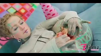 Uuf this makes me so hard tattooed hottie anuskatzz filling her anal hole