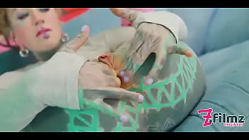 Uuf this makes me so hard tattooed hottie anuskatzz filling her anal hole