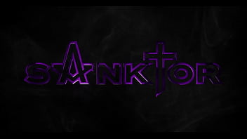 Sanktor cute asian masturbates in the jungles