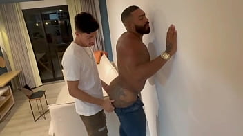 Fui Fazer Uma Entrega Pro Morador E O Puto Quis Me Agradar No Meu Primeiro Dia De Trabalho Free thumbnail