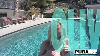 Sexy blonde milf fucks herself