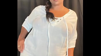 Y’all watching all these stupid fighting videos when you should be watching me must not like sexy women no