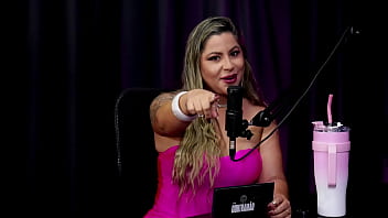 Anão usa vibrador na buceta da safada após dizer que ubiu na privada pra comer a mulher no banheiro não sabe se teria um relacionamento liberal começou com um casal pitoco watch sheer red