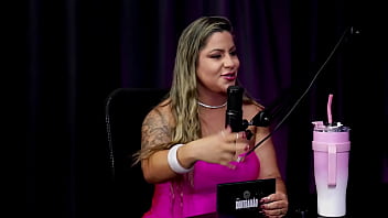 Anão usa vibrador na buceta da safada após dizer que ubiu na privada pra comer a mulher no banheiro não sabe se teria um relacionamento liberal começou com um casal pitoco watch sheer red