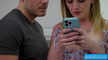 Blonde wife fulfill her hubby dirty dreams and suck him good near the dish washer