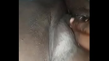 Wet pussy play