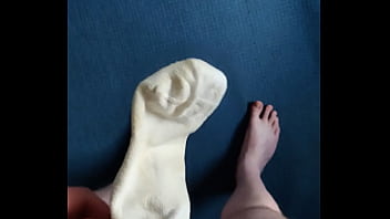 Big boy squirts in a sock