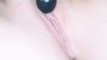 Raxet6 playing with her ass