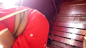 Bhojpuri Bhabhi Side Boobs In Village thumbnail