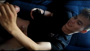 Tatuado Curioso Me La Mete Hasta El Fondo thumbnail