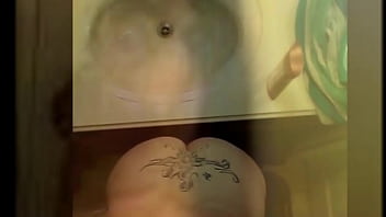 Brandes nobles shows her naked body