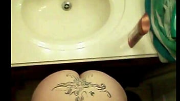 Brandes nobles shows her naked body