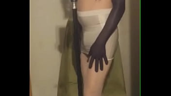 Crossdresser maria in white nylonpanty en highheels