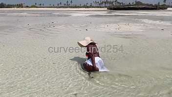 My girlfriend got me hard twerking her big ass