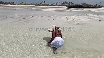 My girlfriend got me hard twerking her big ass